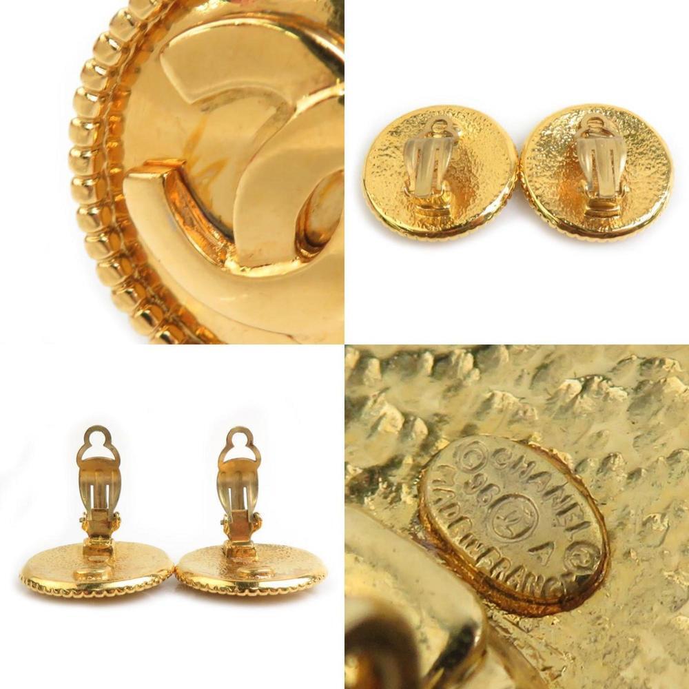 CHANEL Authentic Gold Earrings - Picture 4 of 5